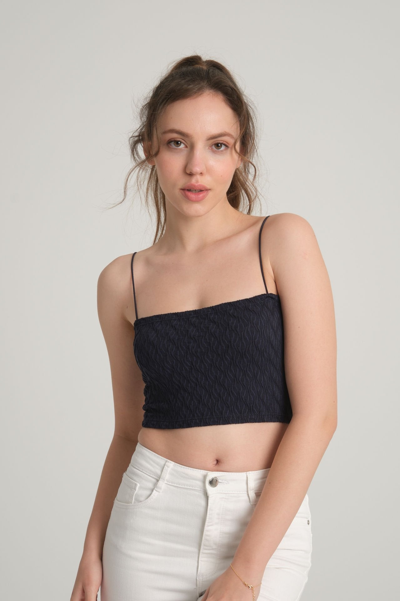 Bürümcük Desenli Askılı Crop Top