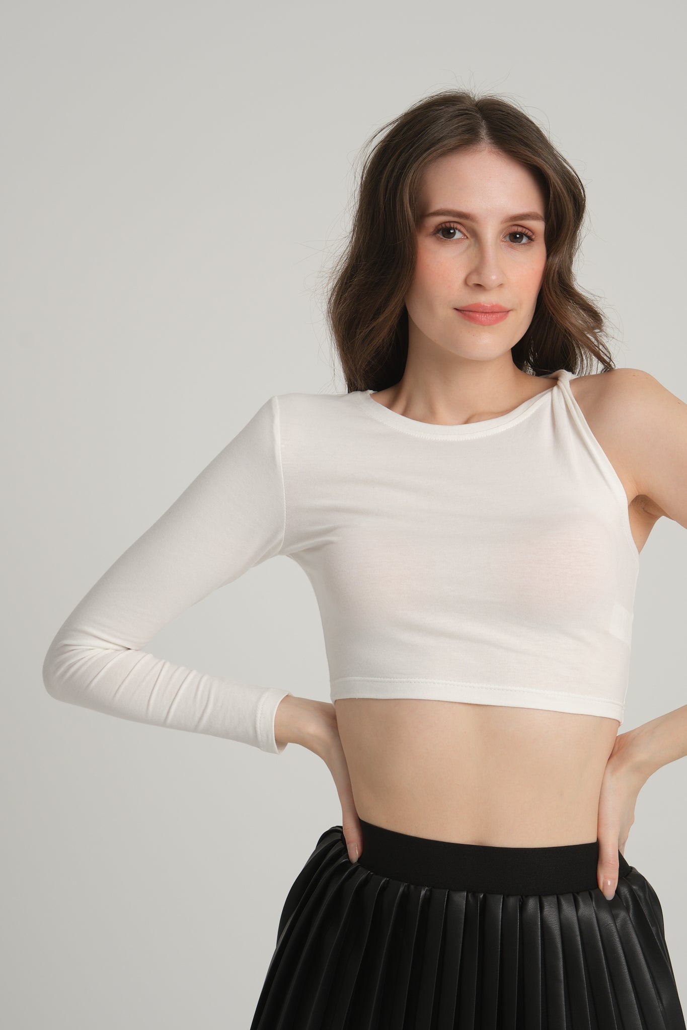 Tek Omuz Ekru Crop Top